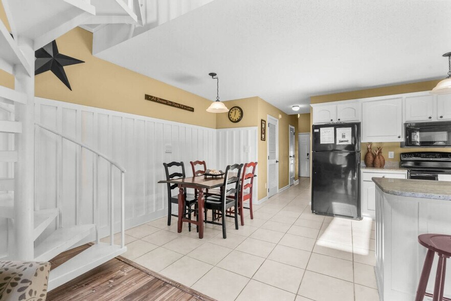 Building Photo - 1890E Auburn Ln