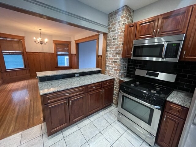 Building Photo - 76 Cottage St