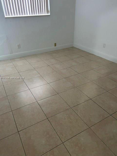 Building Photo - 3901 SW 78th Ct