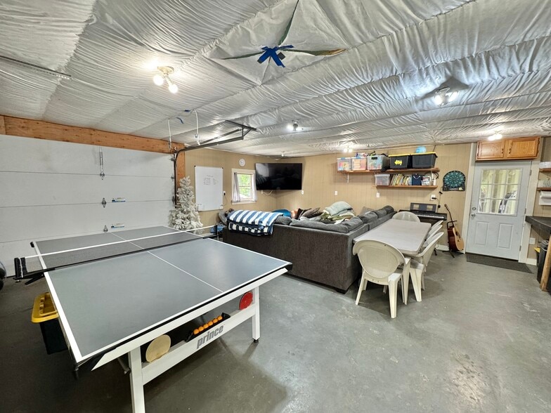 Building Photo - 1318 Bald Mountain Rd