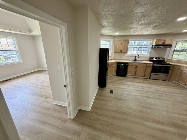 Building Photo - Newly Remodeled 2BR/2BA East Nashville Home with Covered Front Porch, Huge Deck, Spacious Backyar...