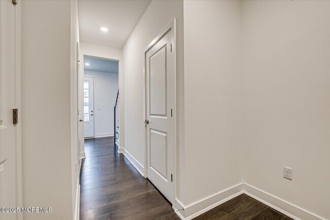 Building Photo - 2206 Pilot St