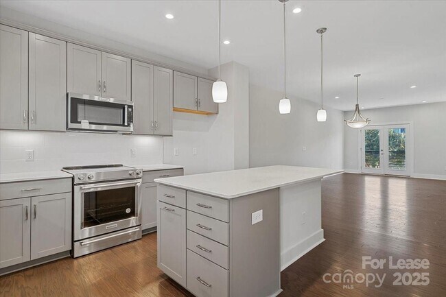 Building Photo - 12147 Brooklyn Ave