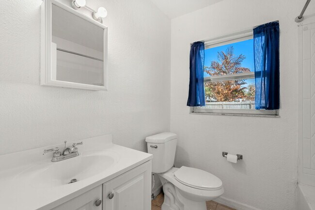 Building Photo - 480 Falmouth Ave