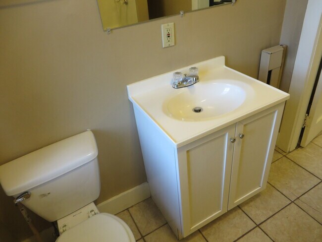 Building Photo - 1125 Wilt St