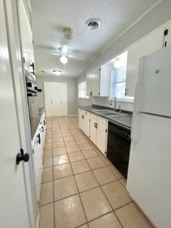 Building Photo - 4901 Lakemoor Dr