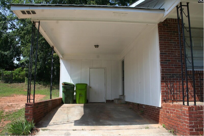Building Photo - 413 W Miriam Ave