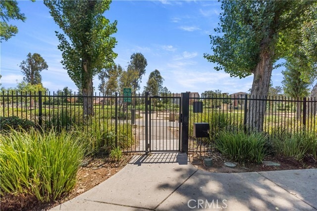 Building Photo - 9 Bayleaf Ln
