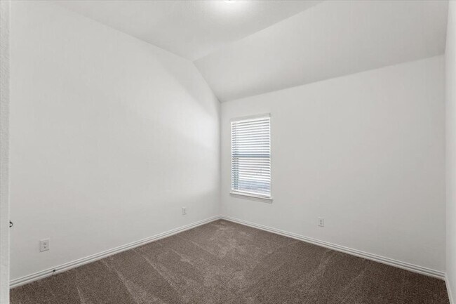 Building Photo - 1425 Cole Ests Dr
