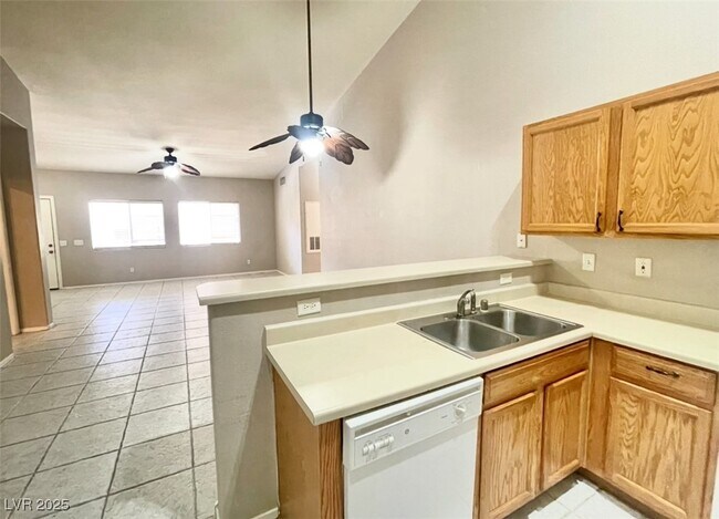 Building Photo - 2053 Jade Creek St