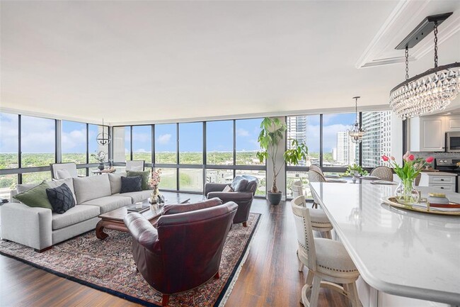 Building Photo - 3301 Bayshore Blvd