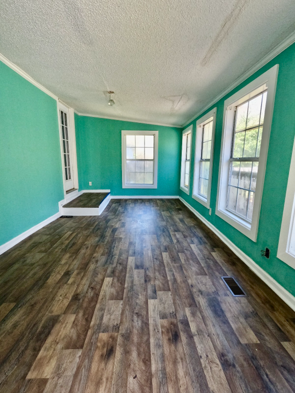 Building Photo - 437 Persimmon Ln
