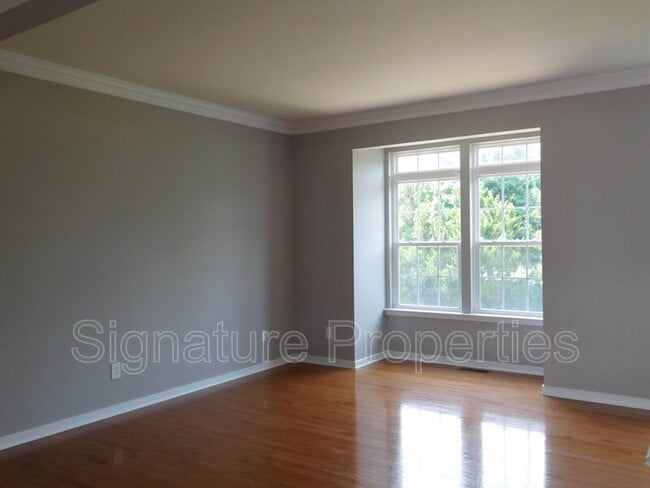 Building Photo - 8197 Belton Cir