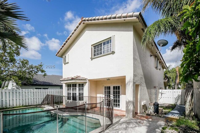 Building Photo - 621 SW 176th Ave