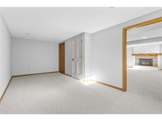 Building Photo - 16405 13th Ave N