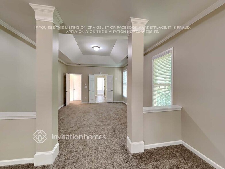 Building Photo - 9640 Eagles Landing Dr