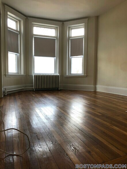 Building Photo - 1334 Commonwealth Avenue