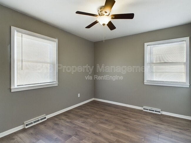 Building Photo - 5012 S Grand Ave