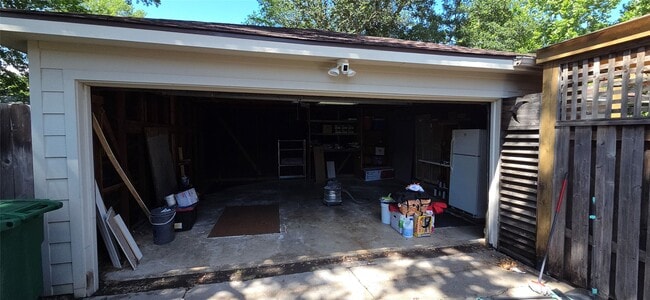 Building Photo - 12814 Westhorpe Dr