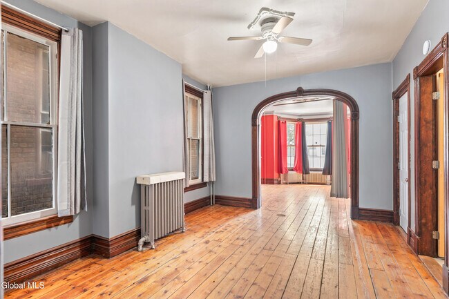 Building Photo - 89 2nd Ave