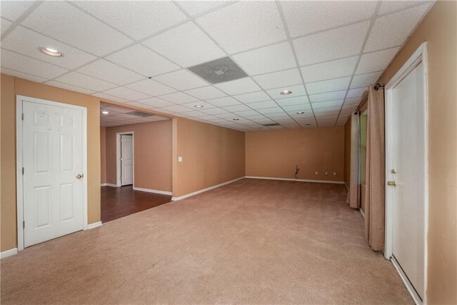 Building Photo - 3925 Barberry Ct