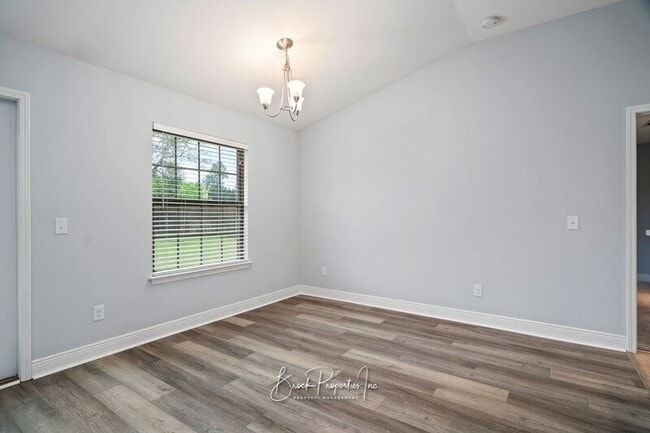 Building Photo - 6130 Autumn Pines Cir