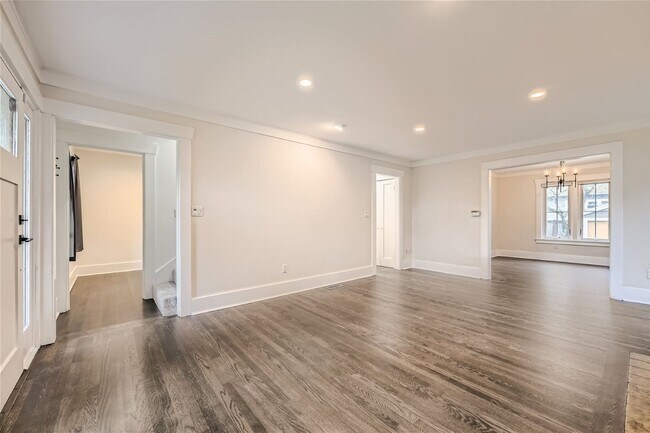 Building Photo - 7522 9th Ave NE