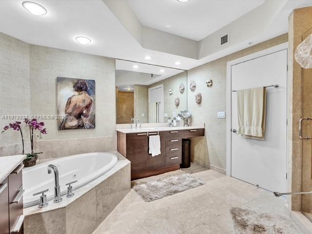 Building Photo - 3535 S Ocean Dr