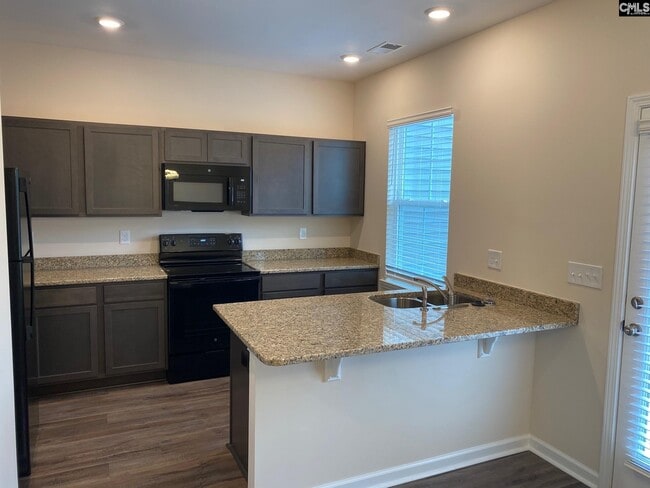 Building Photo - 421 Sharptail Dr