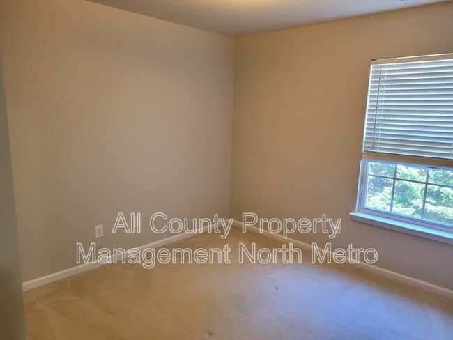 Building Photo - 9859 Murano View