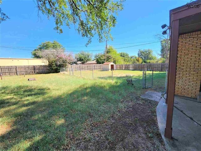 Building Photo - 4508 Bermuda Ln