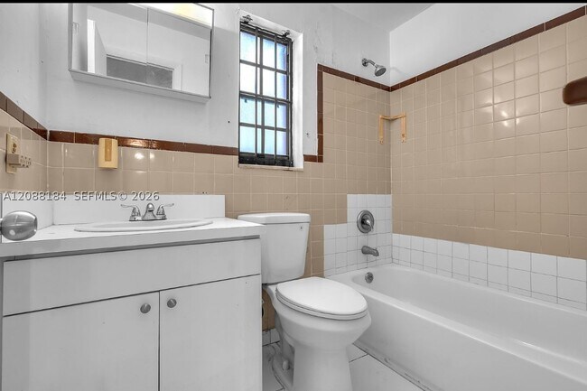 Building Photo - 576 NW 147th St