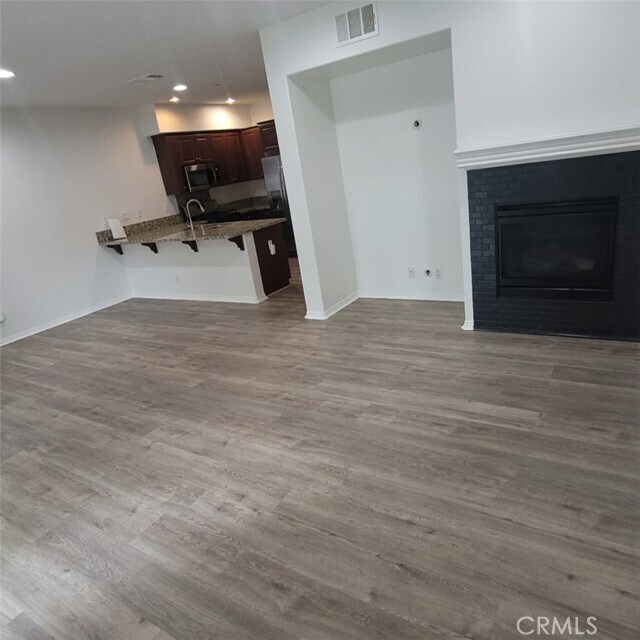 Building Photo - 15825 McIntosh Ave