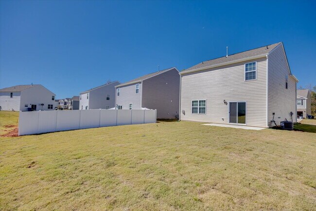 Building Photo - 587 King Clover Ln