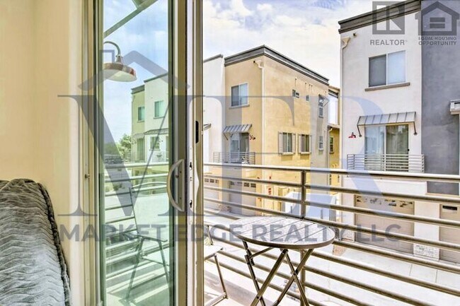 Building Photo - 2Bed/2.5Bath FURNISHED Condo at Kyrene/Cha...