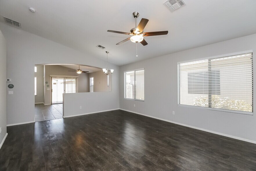 Building Photo - 13748 W Keim Dr
