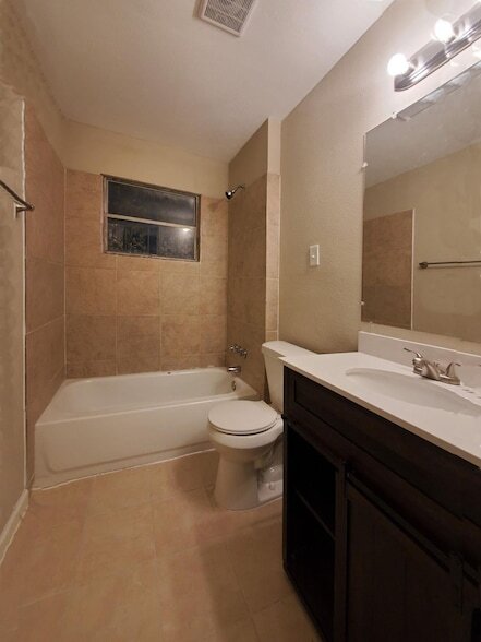Building Photo - 8336 Bunche Dr