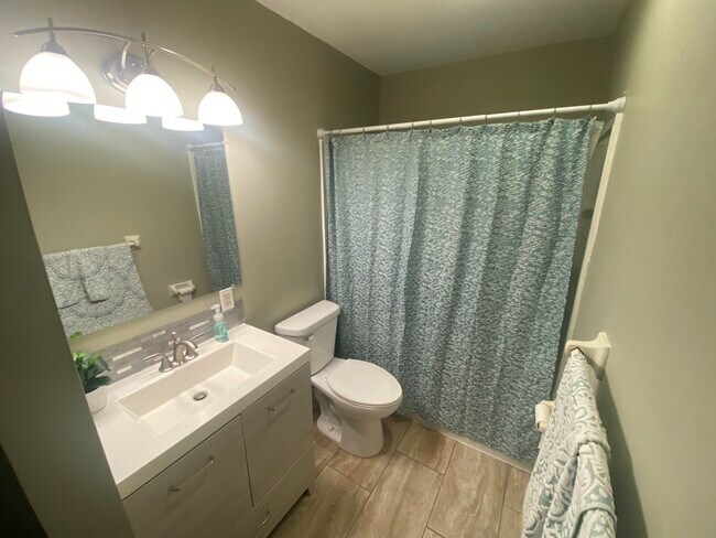 Building Photo - 386 1st Ave SE