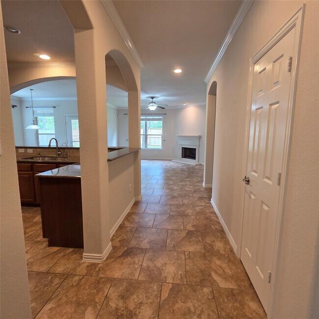 Building Photo - 26101 Brickhill Dr