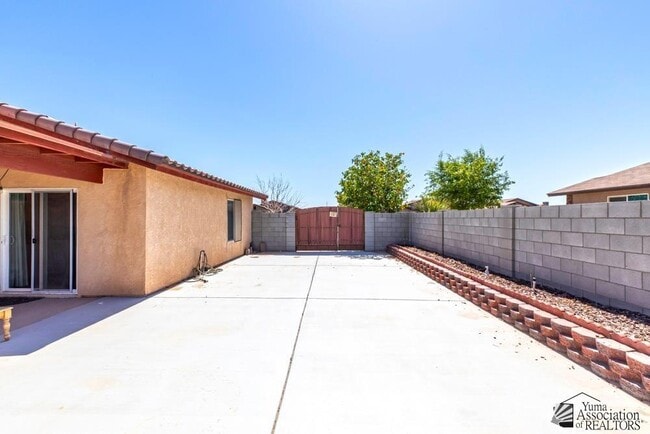 Building Photo - 3746 S Kimball Ave