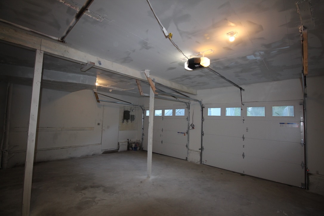 2 car garage - 321 Central Ave