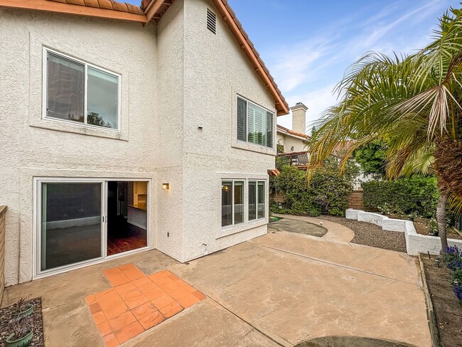 Building Photo - Beautiful 4B/3BA House w/ 2 Car Attached G...