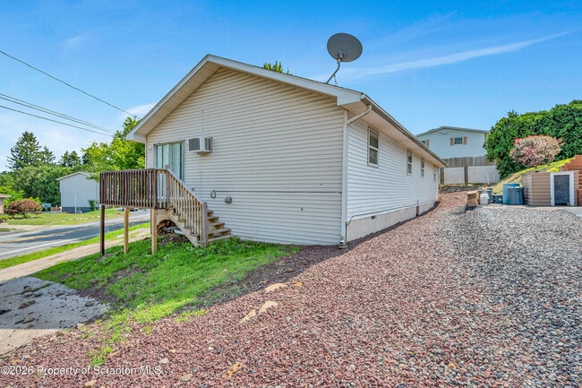 Building Photo - 1215 Lori Dr