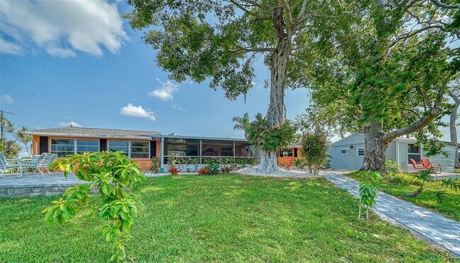 Building Photo - 641 Coral Dr