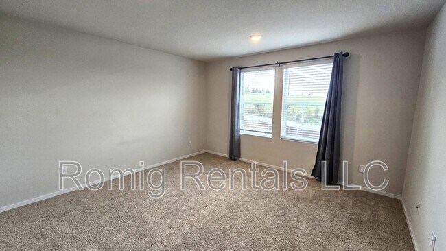 Building Photo - 17504 NW 10th Pl