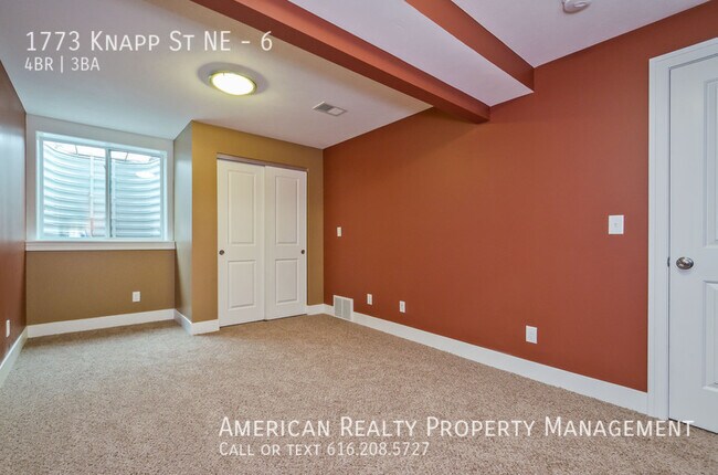 Building Photo - 1773 Knapp St NE