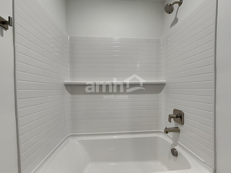 Building Photo - 8037 Dagny St SW