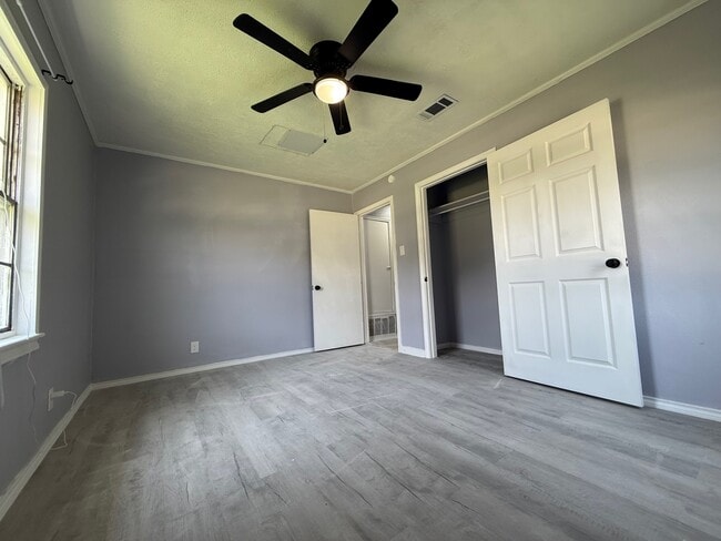 Building Photo - 707 Biggs Terrace