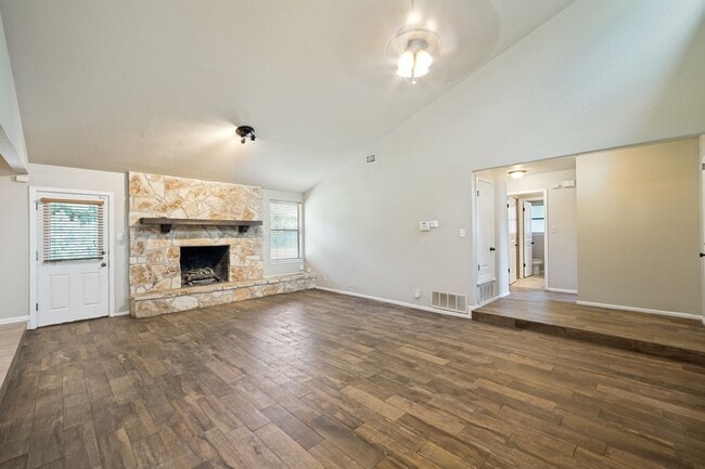 Building Photo - 16115 Wolf Creek St