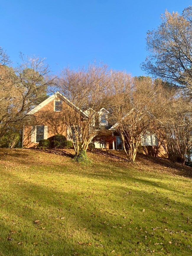 50 Birchwood Ln: 6BD, 5BA Brick Ranch with... - 50 Birchwood Ln ...